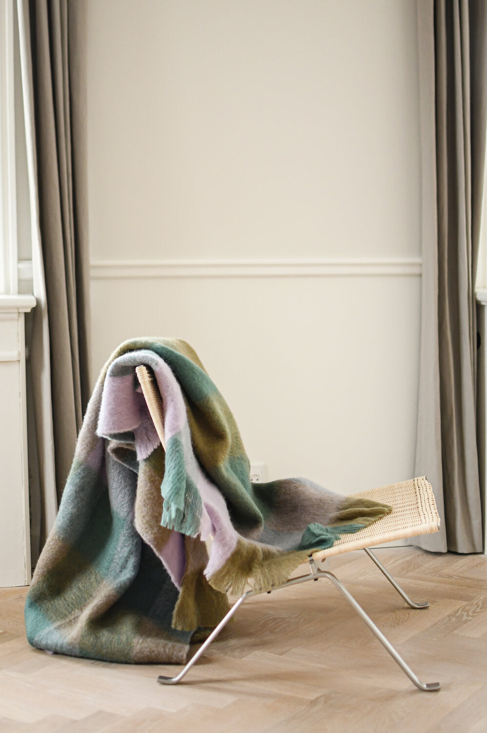 Ternet plaid, lilla/brun/blå - 130x170 cm